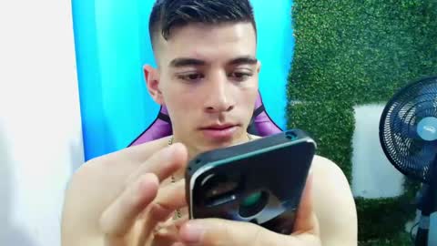 Snapshot of deiby_baby chatting on 01-27-25, 10:16 DEIBY online show from 01-27-25, 10:16