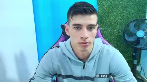 Snapshot of deiby_baby chatting on 02-01-25, 08:37 DEIBY online show from 02-01-25, 08:37