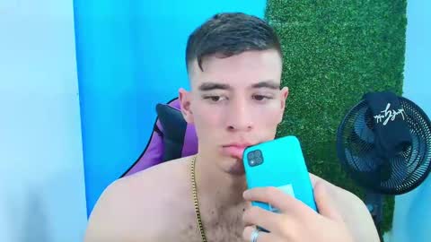 Snapshot of deiby_baby chatting on 02-11-25, 01:52 DEIBY online show from 02-11-25, 01:52