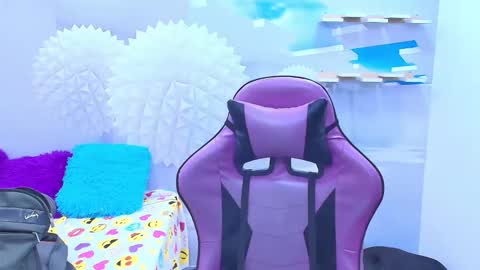 Snapshot of deiby_baby chatting on 10-01-25, 06:47 DEIBY online show from 10-01-25, 06:47