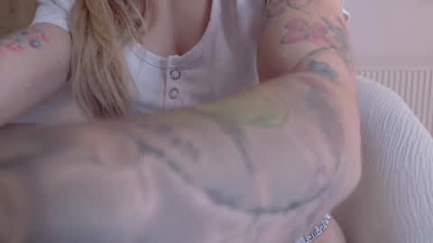 Snapshot of deidi_sweet chatting on 02-27-25, 10:26 Di online show from 02-27-25, 10:26