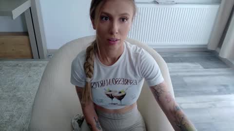 Snapshot of deidi_sweet chatting on 10-11-25, 09:41 Di online show from 10-11-25, 09:41