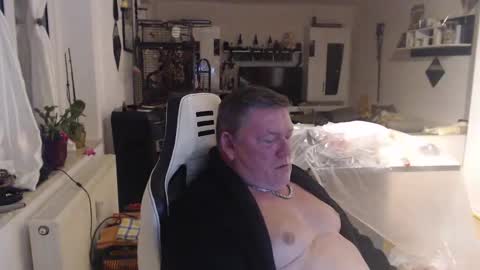 deinprinz2312 online show from 12-10-24, 06:11