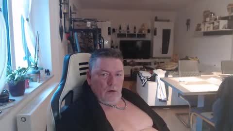 deinprinz2312 online show from 01-10-25, 07:35