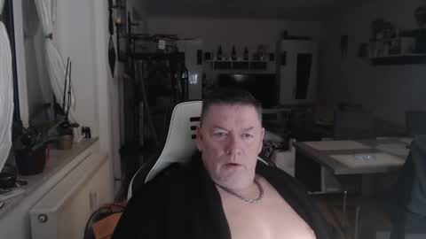 deinprinz2312 online show from 01-15-25, 02:17