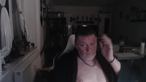 deinprinz2312 online show from 01-27-25, 05:58