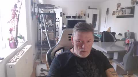 deinprinz2312 online show from 10-22-25, 07:52