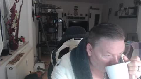 deinprinz2312 online show from 11-18-25, 05:34