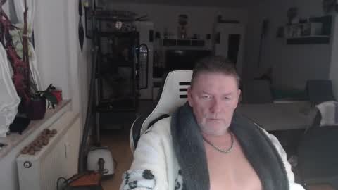 deinprinz2312 online show from 11-25-25, 06:35