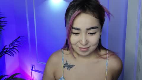 Snapshot of deiri_destiny chatting on 12-14-24, 11:50 sexy bimbo little kitty asian misstress quen princes sexy girl you can just call me pleasure online show from 12-14-24, 11:50