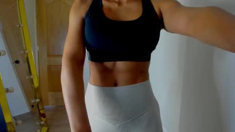 deisymadrid online show from 12-16-24, 08:37