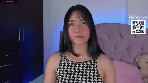  Deisy  online show from 10-25-25, 10:34