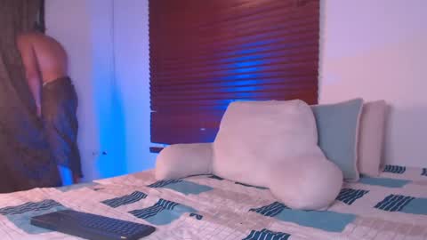  DEIVY  online show from 05-27-26, 01:57