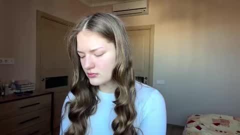 Mila online show from 03-22-26, 07:23