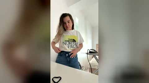 deliadelicious online show from 04-13-26, 12:43