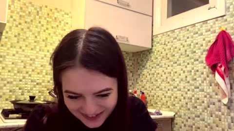 Kiki online show from 04-02-26, 05:10