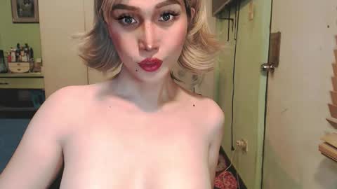 Mercedes online show from 03-21-26, 01:21