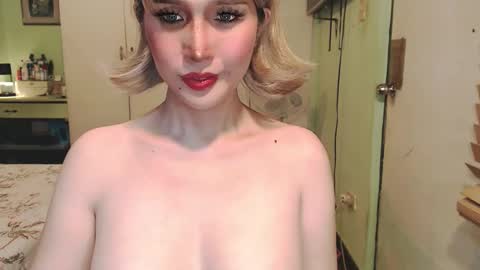 Mercedes online show from 03-25-26, 02:06