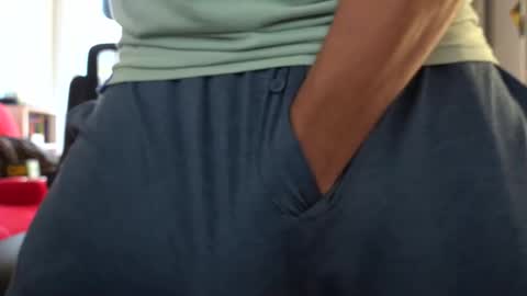 Snapshot of delicioso4u chatting on 11-28-25, 04:31 delicioso4u online show from 11-28-25, 04:31