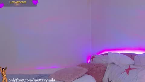 Snapshot of delicious_mila chatting on 12-18-24, 07:41 Mila online show from 12-18-24, 07:41