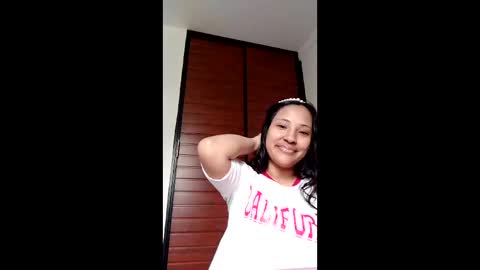 Sarah online show from 05-09-26, 04:34