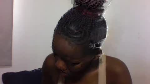 Snapshot of deliciousbabe01 chatting on 06-24-26, 04:44 EVAH online show from 06-24-26, 04:44