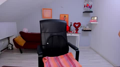 Snapshot of deliciouslolly chatting on 02-16-26, 04:30 DeliciousLolly online show from 02-16-26, 04:30