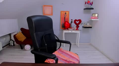 Snapshot of deliciouslolly chatting on 02-17-26, 04:20 DeliciousLolly online show from 02-17-26, 04:20