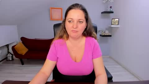 Snapshot of deliciouslolly chatting on 02-20-26, 06:26 DeliciousLolly online show from 02-20-26, 06:26