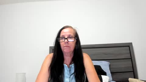 Delicious Peach Goddess online show from 09-12-25, 02:33