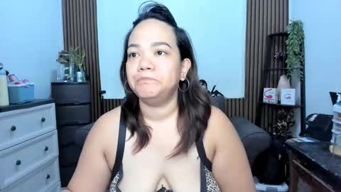 Snapshot of delightfulcurvy chatting on 10-12-25, 09:47 delightfulcurvy online show from 10-12-25, 09:47