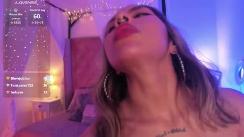 Snapshot of delilah_fix chatting on 11-06-25, 09:26 della online show from 11-06-25, 09:26