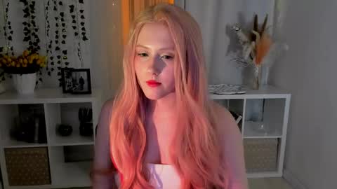 Snapshot of delilahtaylor chatting on 04-25-26, 11:13 Delilah or Laila online show from 04-25-26, 11:13