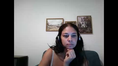 Snapshot of delinalake chatting on 09-21-25, 11:50 Delina online show from 09-21-25, 11:50