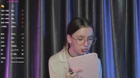 Rochel online show from 12-21-25, 04:03