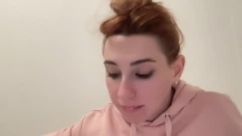 Snapshot of deliverysmile chatting on 12-18-24, 01:26 Delivery online show from 12-18-24, 01:26