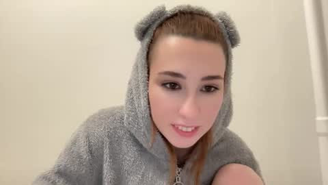 Snapshot of deliverysmile chatting on 01-21-25, 11:02 Delivery online show from 01-21-25, 11:02