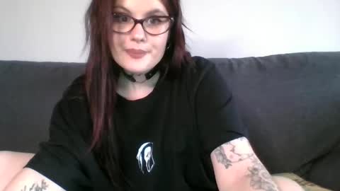 dellacrush_ online show from 02-09-25, 03:34