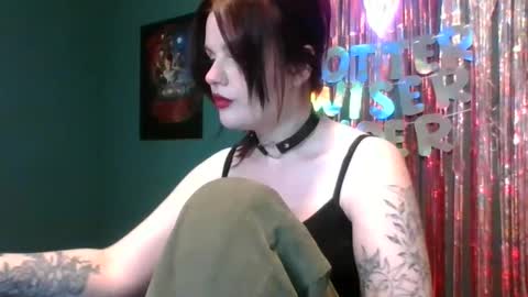 dellacrush_ online show from 02-11-25, 06:22