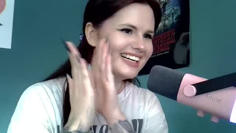 dellacrush_ online show from 02-19-25, 01:50