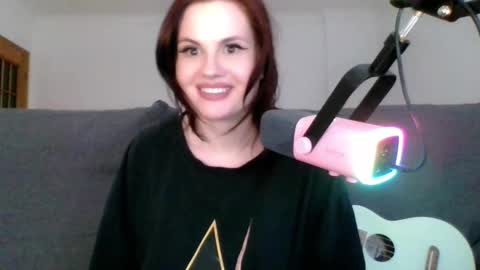 dellacrush_ online show from 03-05-25, 08:42