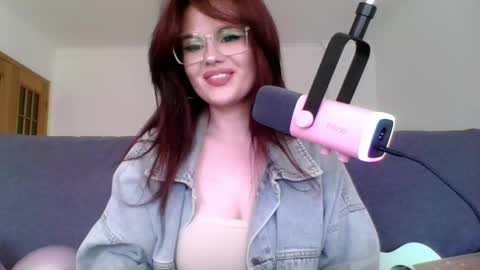 dellacrush_ online show from 03-06-25, 02:40