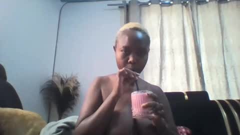 Snapshot of dellarine517299 chatting on 01-08-26, 08:16 dellarine517299 online show from 01-08-26, 08:16