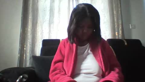 dellarine517299 online show from 01-19-26, 06:28