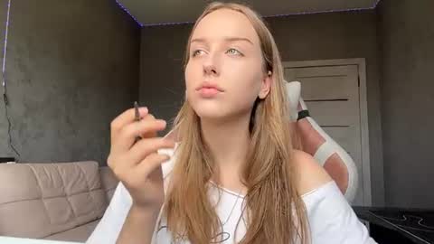 Mia online show from 07-07-26, 11:25