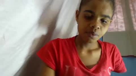 Snapshot of delphineee chatting on 03-10-26, 12:10 delphine online show from 03-10-26, 12:10