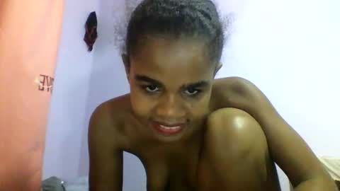 Snapshot of delphineee chatting on 03-26-26, 05:46 delphine online show from 03-26-26, 05:46