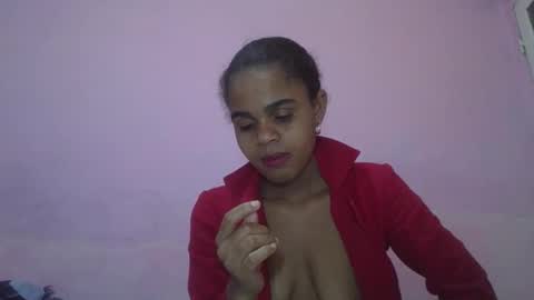 Snapshot of delphineee chatting on 04-22-26, 04:37 delphine online show from 04-22-26, 04:37