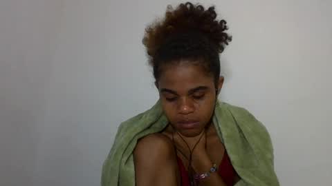 Snapshot of delphineee chatting on 06-14-26, 05:59 delphine online show from 06-14-26, 05:59