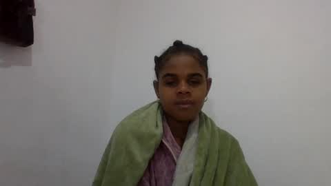 Snapshot of delphineee chatting on 06-17-26, 03:42 delphine online show from 06-17-26, 03:42